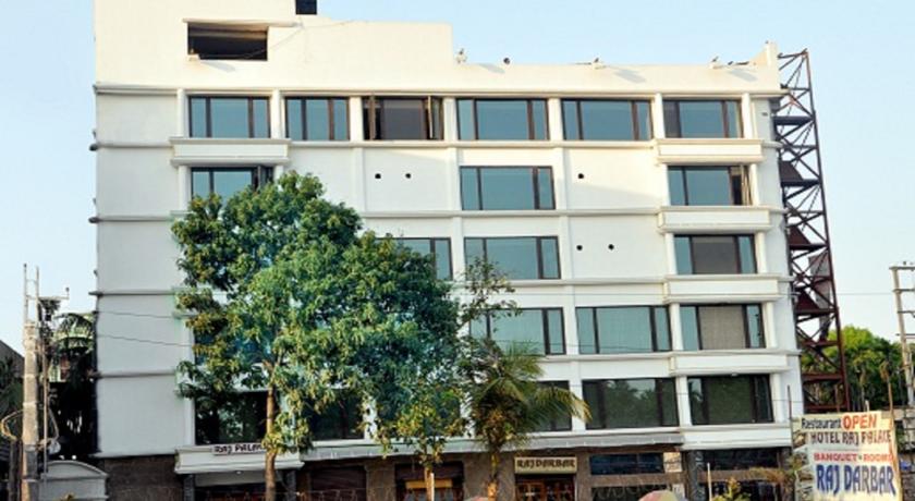 Hotel Raj Palace